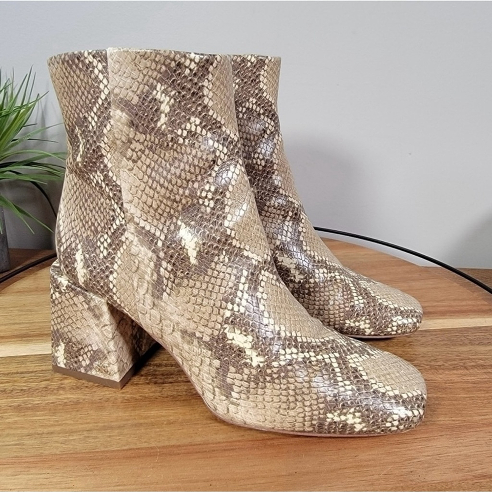 Sam Edelman Daruby Bootie Boots Tan Snakeskin Ankle Boots Luxury Size 9.5